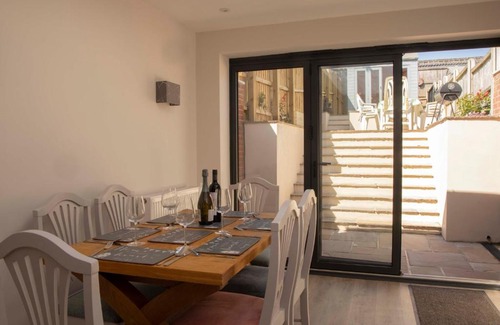 Cowes House | Pass the Keys Townhouse Cowes, Newly Refurbished Garden House