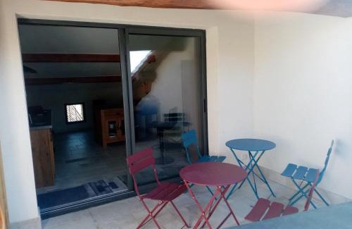 Montaren-et-Saint-Mediers House | passage 3