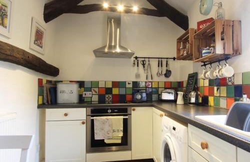 Stowford House | Passion Flower Cottage - E1468