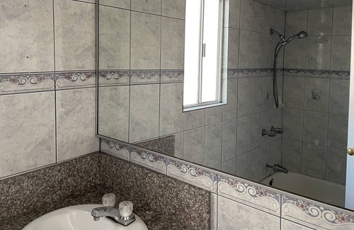 Westmont Hotel | PASSPORT INN