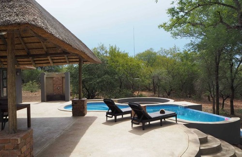 Marloth Park Villa | Pata Pata House is a luxurious modern Bush House