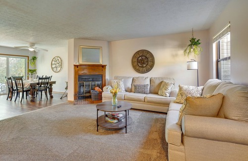 Pataskala Apartment | Pataskala Paradise: Cozy Hideaway w/ Fireplace!