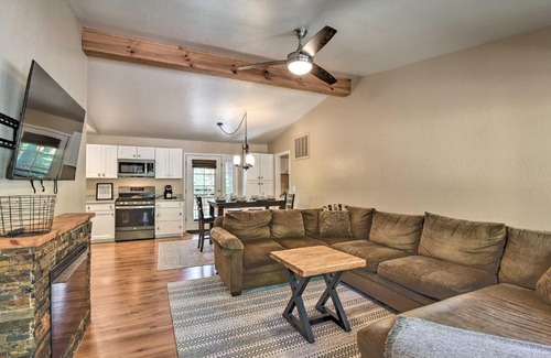 Pinetop House | Patio, Fenced Yard Pet-Friendly Pinetop Cabin!
