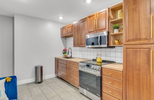 North Philadelphia West Apartment | Patio Paradise Central City 2BR Philly