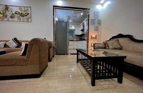 Pitampura Condo | Patio Paradise, PitampuranCozy and peaceful 3BHK Condo