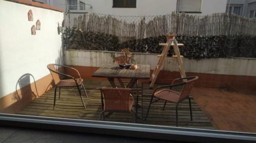 Distrito Llano Apartment | patio soleado DOS BAÑOS