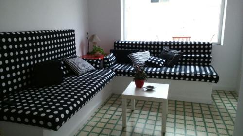Distrito Llano Apartment | patio soleado DOS BAÑOS