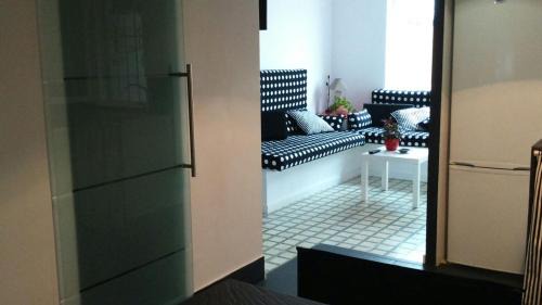 Distrito Llano Apartment | patio soleado DOS BAÑOS