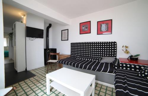 Distrito Llano Apartment | patio soleado DOS BAÑOS