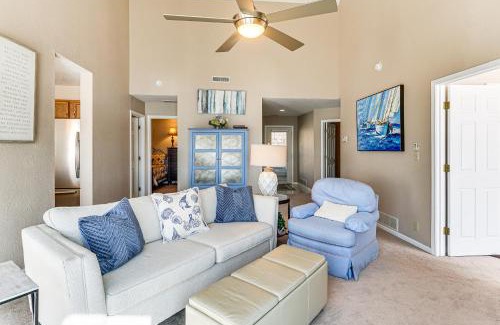 Village of Four Seasons Apartment | Patio, Views and Pools Lake of the Ozarks Condo!