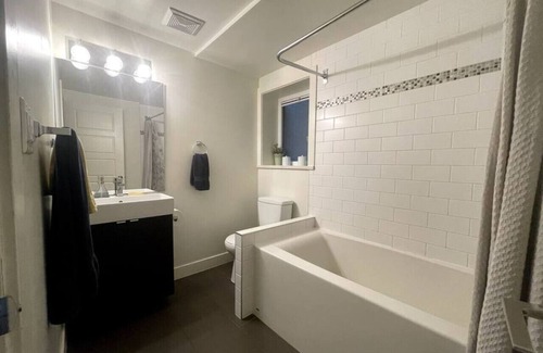 Grandview-Woodland Condo | Patio Zen in the City, Steps from ‘The Drive’
