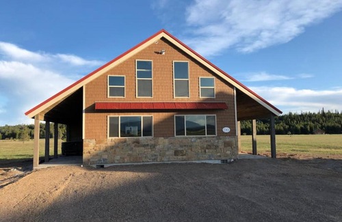 Island Park House | Patios, Hot Tub, Yellowstone