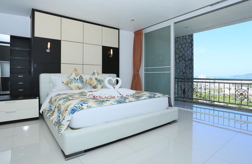 Patong Villa | Patong Seaview4BDR Pool Villa