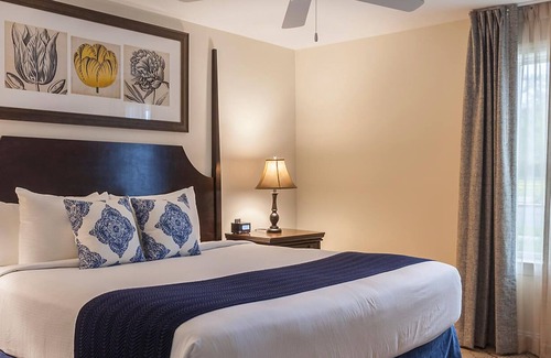 Williamsburg Resort | Patrick Henry Square 2 Bedroom 2 Bath* square ft. - 715; sleeps 6
