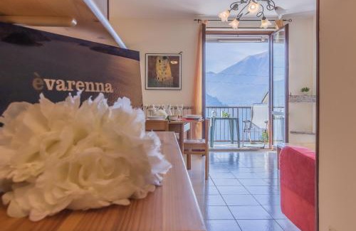 Fiumelatte Apartment | Patrizia's House Varenna