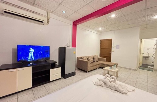 Nong Prue Hotel | Pattaya Charm