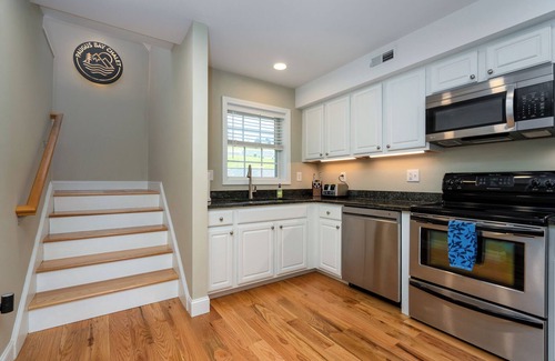 Laconia Condo | Paugus Bay Chalet: Renovated Condo with Prime Lake Winni Location!