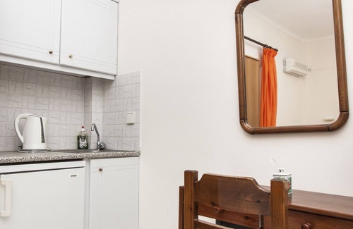 Perissa House | Paul's Studio