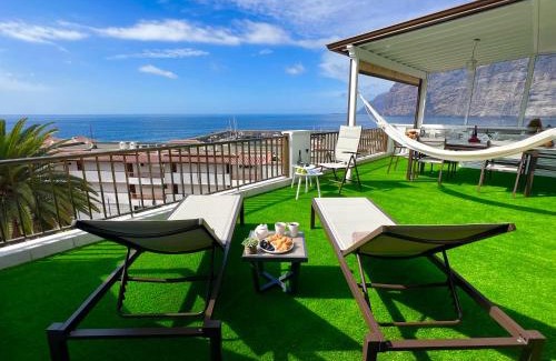 Los Gigantes Apartment | PaulMarie Superior Ocean Lounge