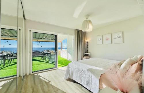 Los Gigantes Apartment | PaulMarie Superior Ocean Lounge