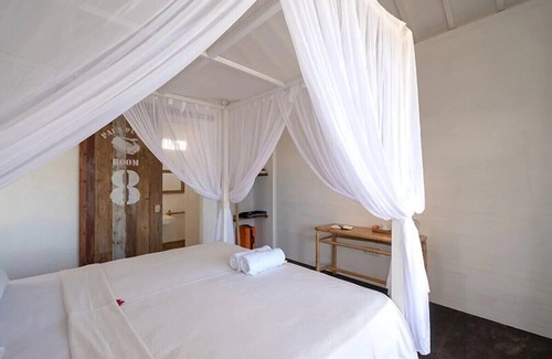 Mushroom Bay Bed & Breakfast | Paus Putih Hotel