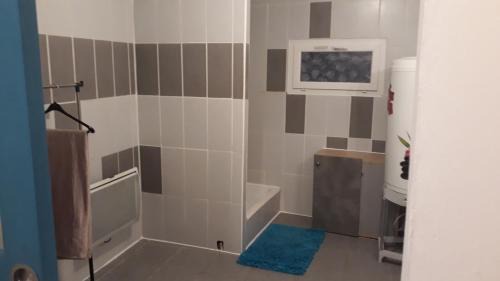Saint-Ambroix Apartment | Pause Appart 40 m2 avec cour privative - Spacieux & Confortable