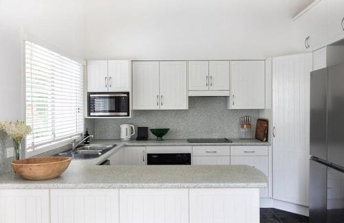 Mollymook Beach House | Pavilion Beach House