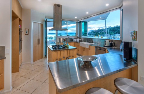 Hamilton Island Apartment | Pavillions Penthouse 25 - Waterfront with private pool, golf buggy and transfers