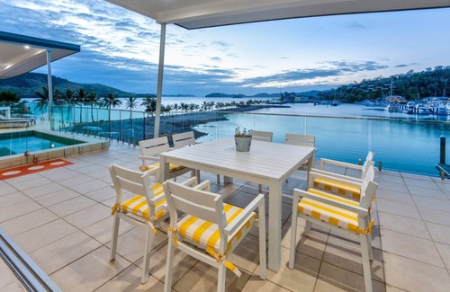 Hamilton Island Apartment | Pavillions Penthouse 25 - Waterfront with private pool, golf buggy and transfers