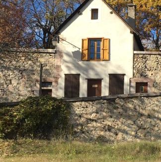 Aramon House | Pavillon du garde de la Porte d'Embrun