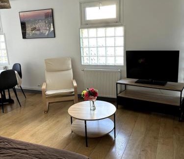 Le Blanc-Mesnil Apartment | Pavillon indépendant au 1er étage de deux chambres
