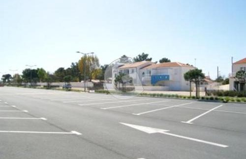 La Tranche-sur-Mer Apartment | Pavillon pour 4 à 150m de la plage et 500m du centre de La Tranche-sur-Mer, avec terrasse et garage - FR-1-357-48