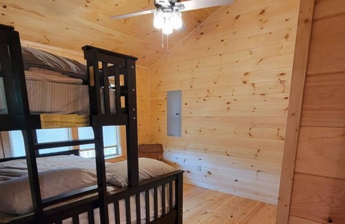 Unaka Ski Chalet | Paw Paw Trl - Murphy NC