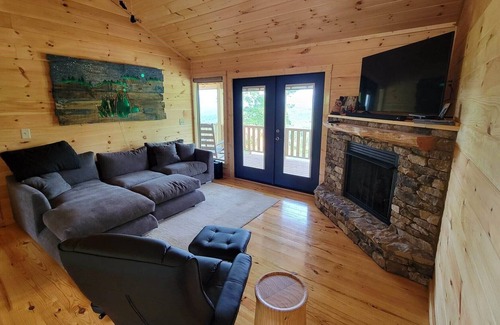 Unaka Ski Chalet | Paw Paw Trl - Murphy NC