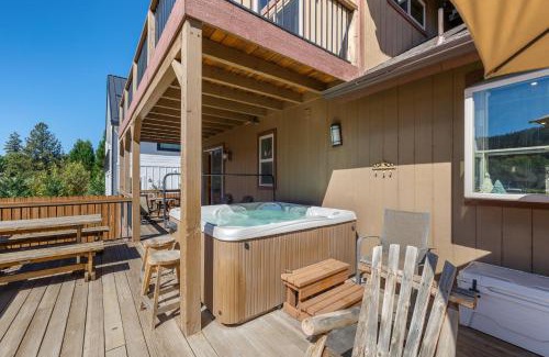 Moonridge House | Paw Print Hot Tub Mountain Views Game Room 4mins to Ski Resort