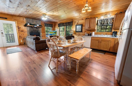 Sevierville Cabin | Paw Prints
