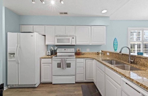 Pawleys Island Condo | Pawley's Bunker 3Bedroom, 3Bath True Blue Condo