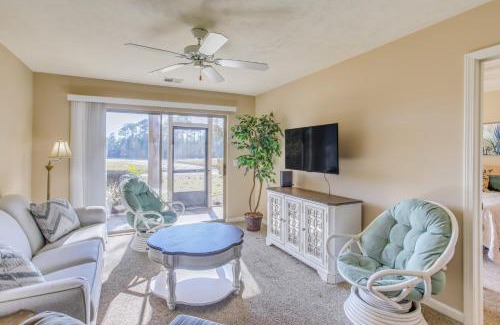 Pawleys Island Apartment | Pawleys Island Condo with Screened Porch and Golfing!