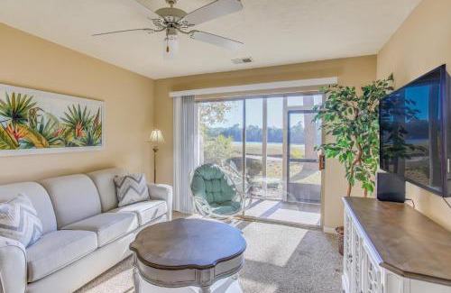 Pawleys Island Apartment | Pawleys Island Condo with Screened Porch and Golfing!