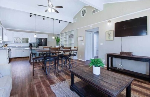 Chattanooga Apartment | Pawnee 2 - Newly Renovated Duplex