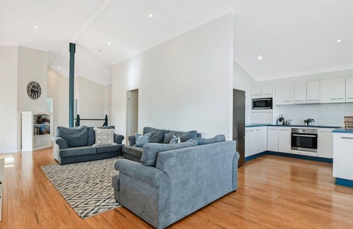 Elizabeth Beach House | Paws and Relax - accommodates the whole family including your fur babies