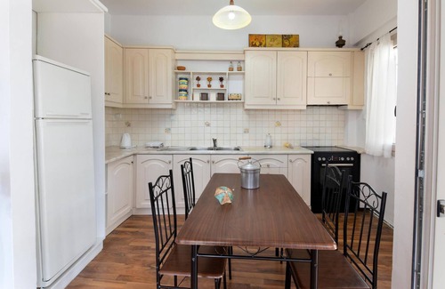 Gaios Apartment | Paxoi Summer Retreat - Gaios Cozy Home