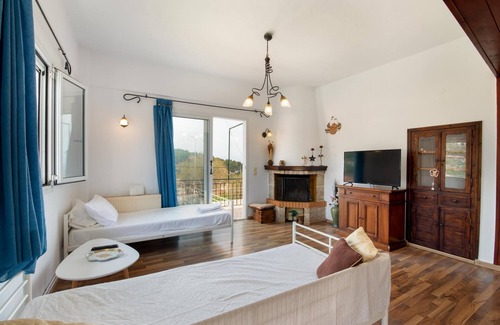 Gaios Apartment | Paxoi Summer Retreat - Gaios Cozy Home