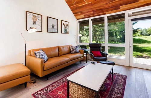 North Park City Hotel | Pay Day by Identity Properties