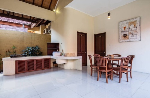 Sunset Road Boat Rental | PB - 5BR - V1+V2 · ❤️5-BR Private Pool Villa Walk to Seminyak Beach