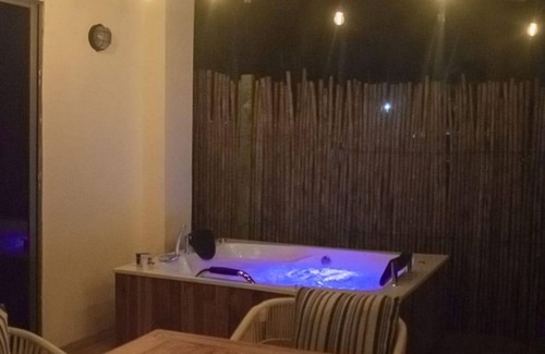Tierra Bomba Island Bed & Breakfast | PB-C5 HABITACION TIPO CABAÑA CON JACUZZI
