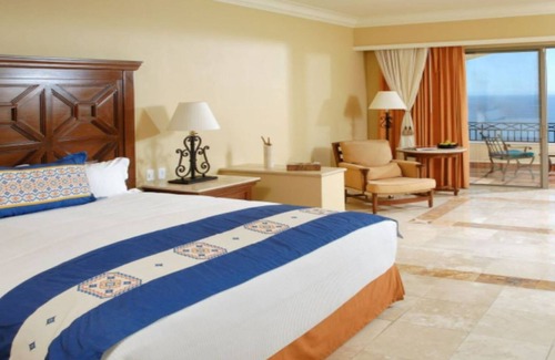 Paraiso Escondido Resort | PB Sunset Beach Owner Studio Suite, Oct 27-Nov 3, 2025