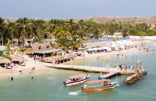 Tierra Bomba Island Bed & Breakfast | PB-T13 HABITACION DOBLE EN BARU CON WIFI