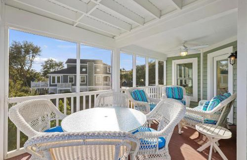 Pelican Bay House | PB17: 17 Pelican Bay