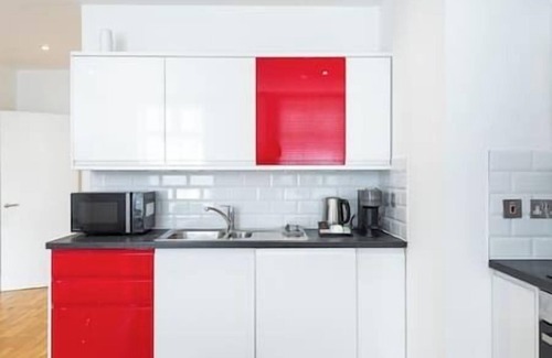 Ferndale Apartment | PBC | Modern One Bedroom Apt in Brixton 496